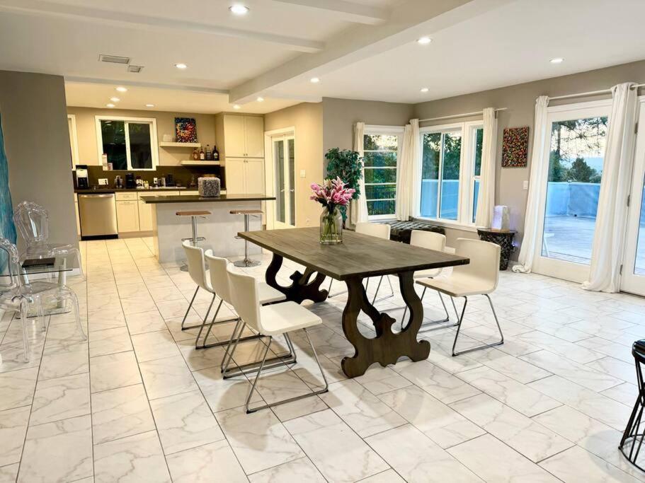 #Universal Apartment Los Angeles Exterior foto